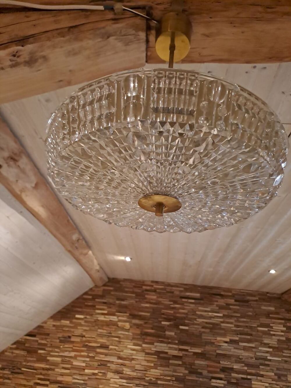 Lustre vintage en laiton et cristal par Carl Fagerlund. Décoration