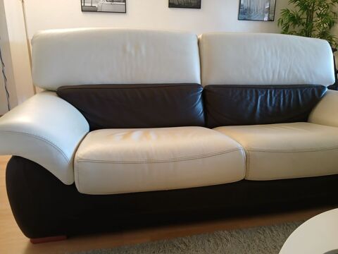 canap� 3 places en cuir blanc et chocolat, tr�s confortable  320 Balma (31)