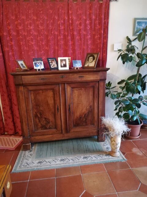 BEAU MEUBLE BAHUT APERITIF 
300 La Role (33)