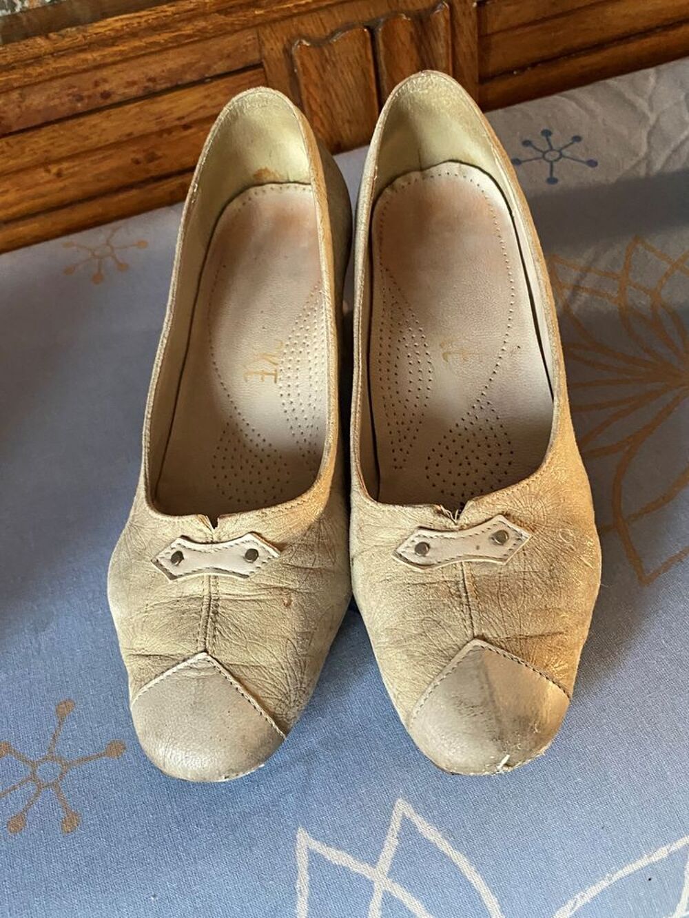 chaussures presque jamais port&eacute;s Chaussures