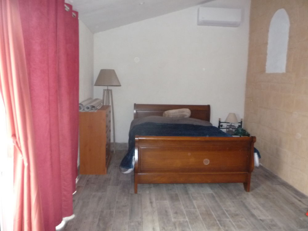   chambre et salle d'eau Languedoc-Roussillon, Colombiers (34440)