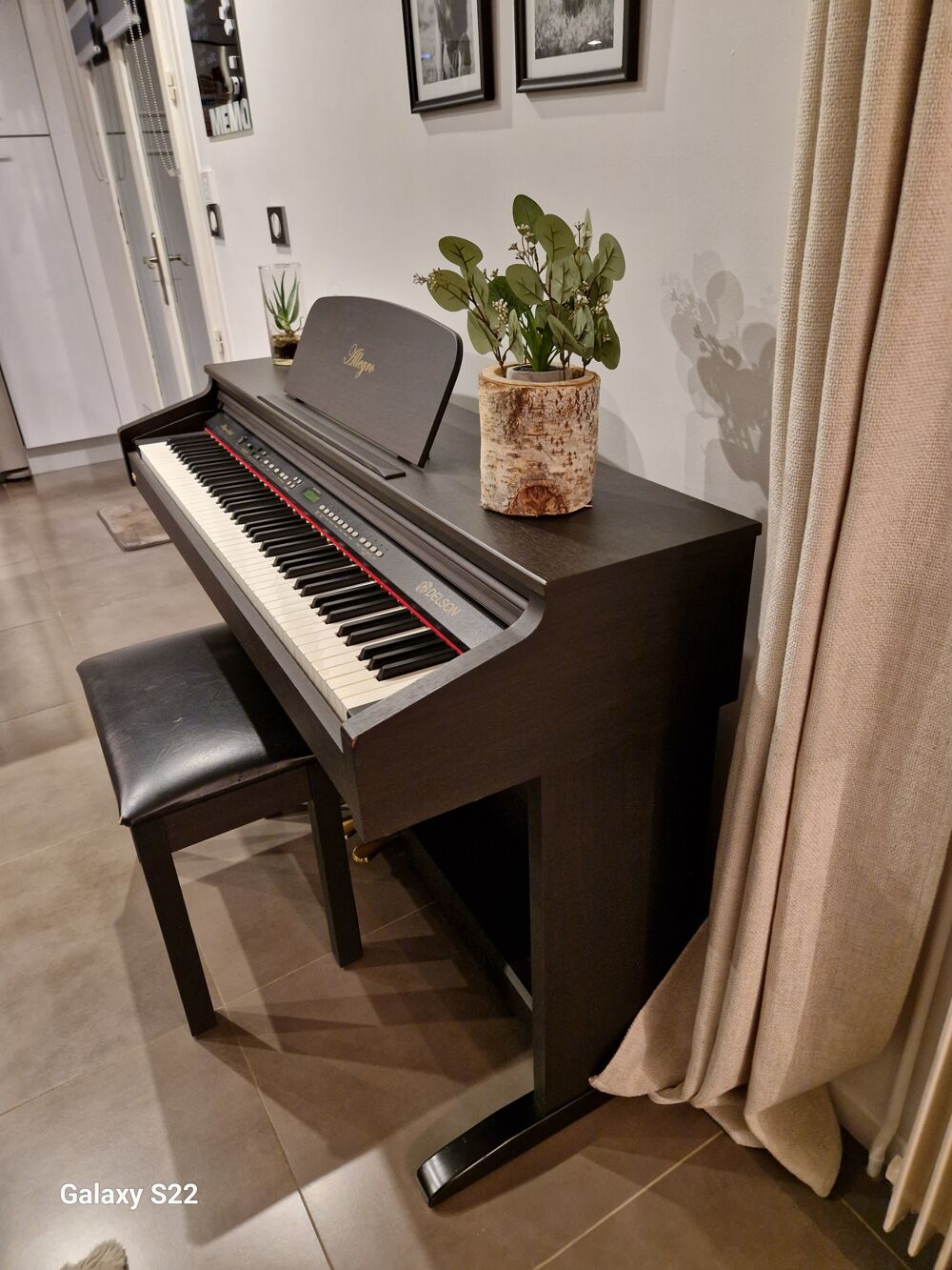 Piano num&eacute;rique en tr&egrave;s bon &eacute;tat Instruments de musique