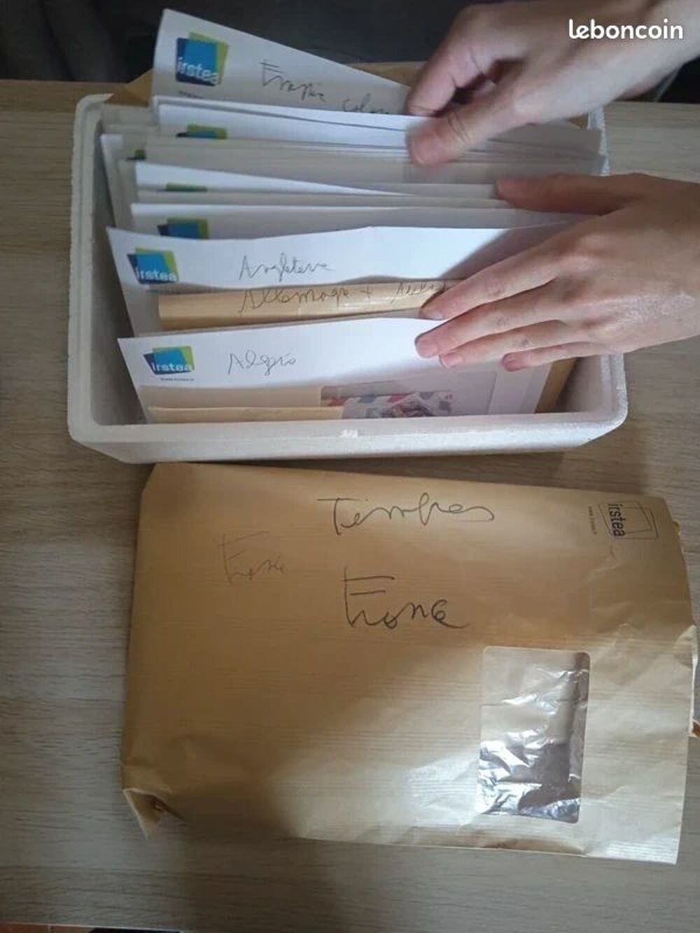 Lot de timbres de 80 pays 