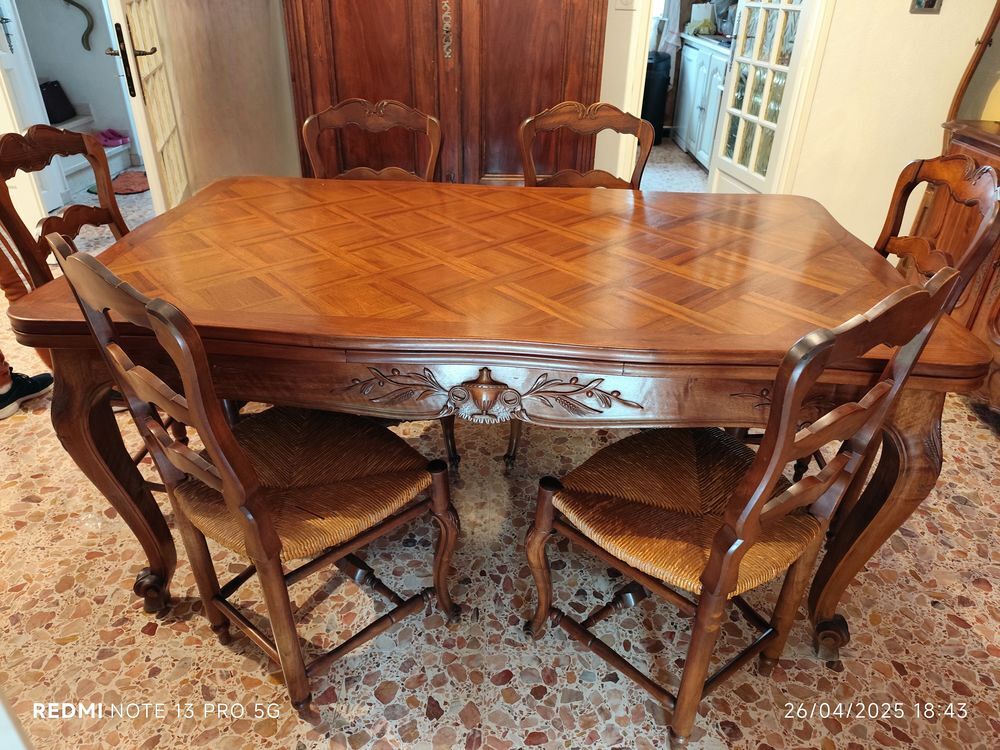 Table Proven&ccedil;ale en Noyer massif Meubles