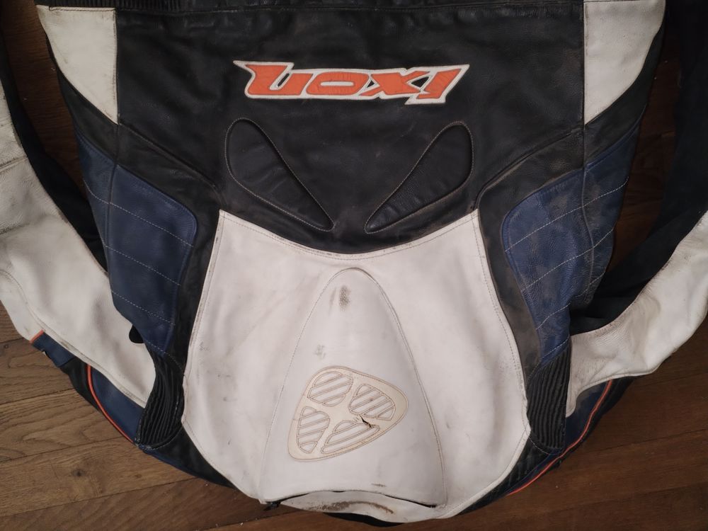Blouson moto IXON (Taille L)
Vtements