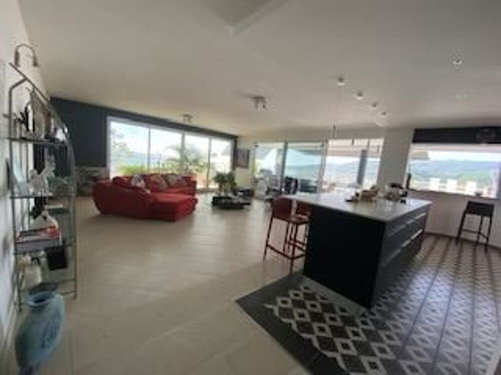 Vente Appartement Beau T5 vue mer Schœlcher