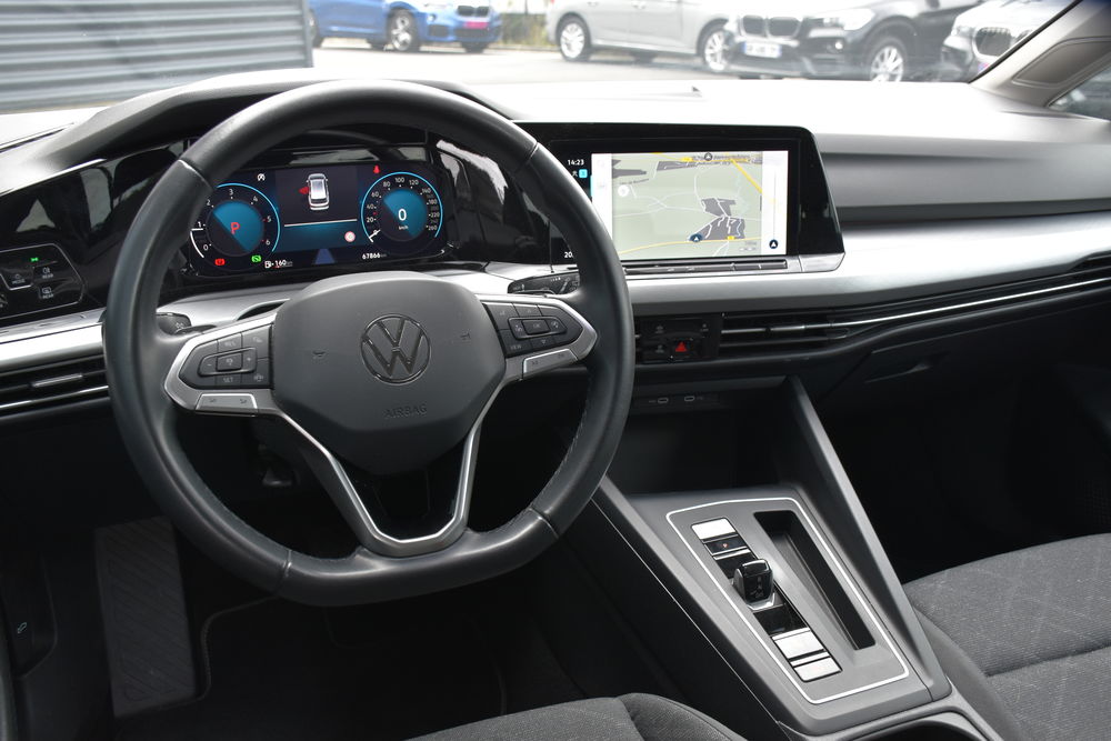 Golf VOLKSWAGEN GOLF VIII SW 2.0 TDI SCR 115 LIFE BUSINESS DSG7 2023 occasion 56300 Pontivy