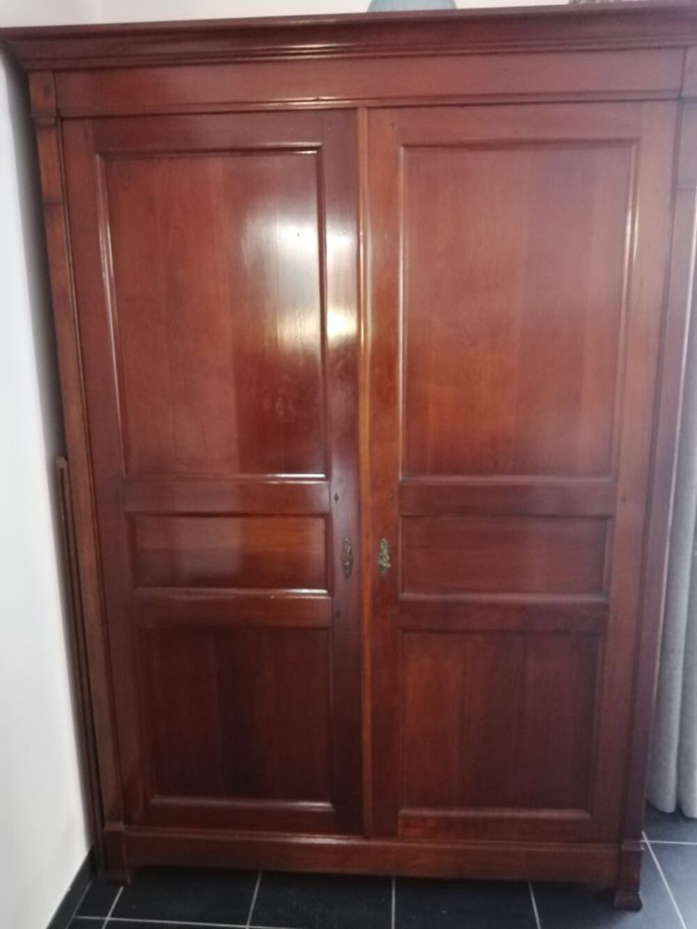 AV ARMOIRE merisier massif Meubles