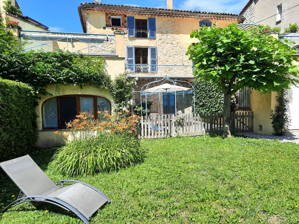 Maison 7 pièces 200 m² · à Castellane · 200 m² · 460 000 €