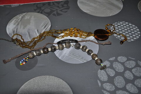 Lot de trois bijoux 5 Perreuil (71)