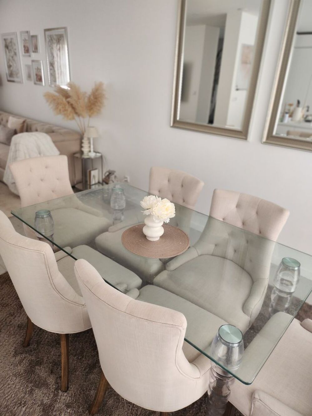 Superbe table &agrave; manger en verre tremp&eacute; Meubles