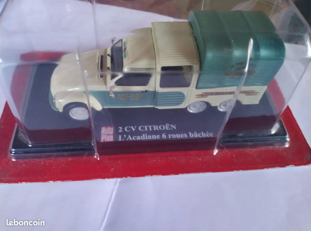 MINIATURES VOITURES 2CV TAILLE 1/43

