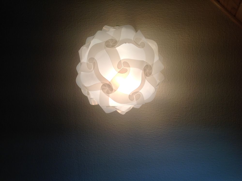 LAMPE PUZZLE BLANCHE TRANSPARENT diam 30 cm Envoi Possible
Décoration