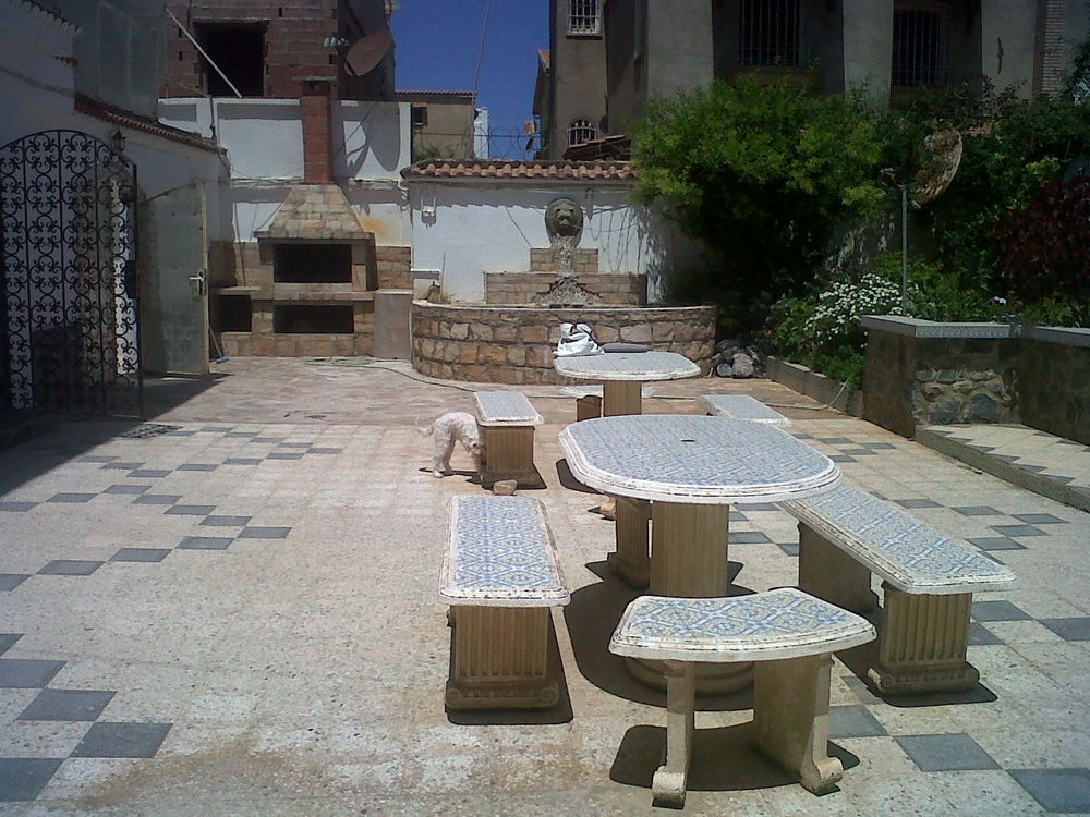 Vente Villa Villa avec piscine en bord de mer à Palm Beach - Alger Alger, algérie (Algerie)