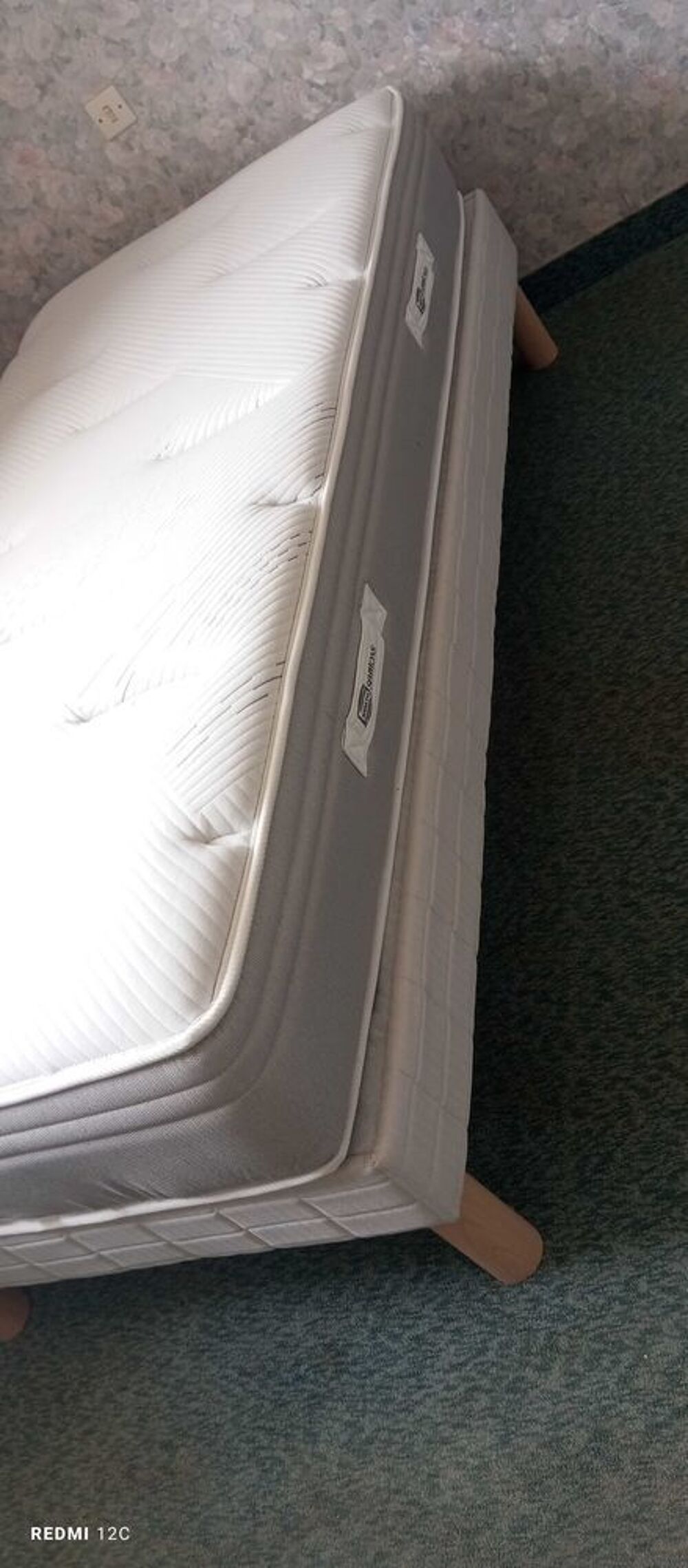 matelas Simmons et sommier Epeda 90x190 Meubles