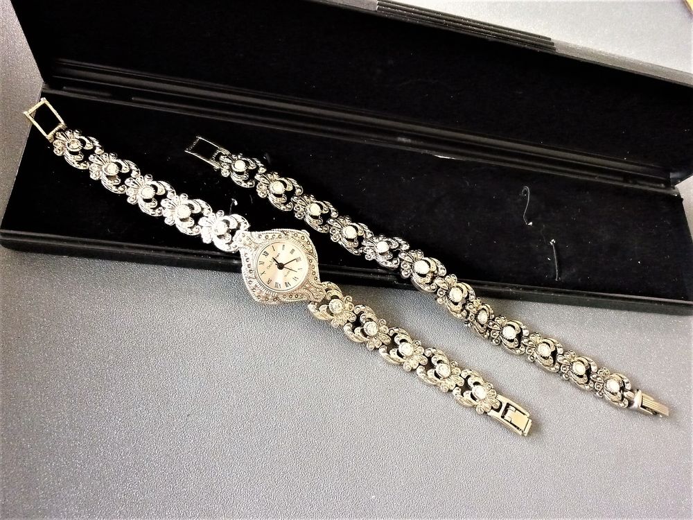 LUC DESROCHES montre + bracelet parure dame baroque 1980 Bijoux et montres