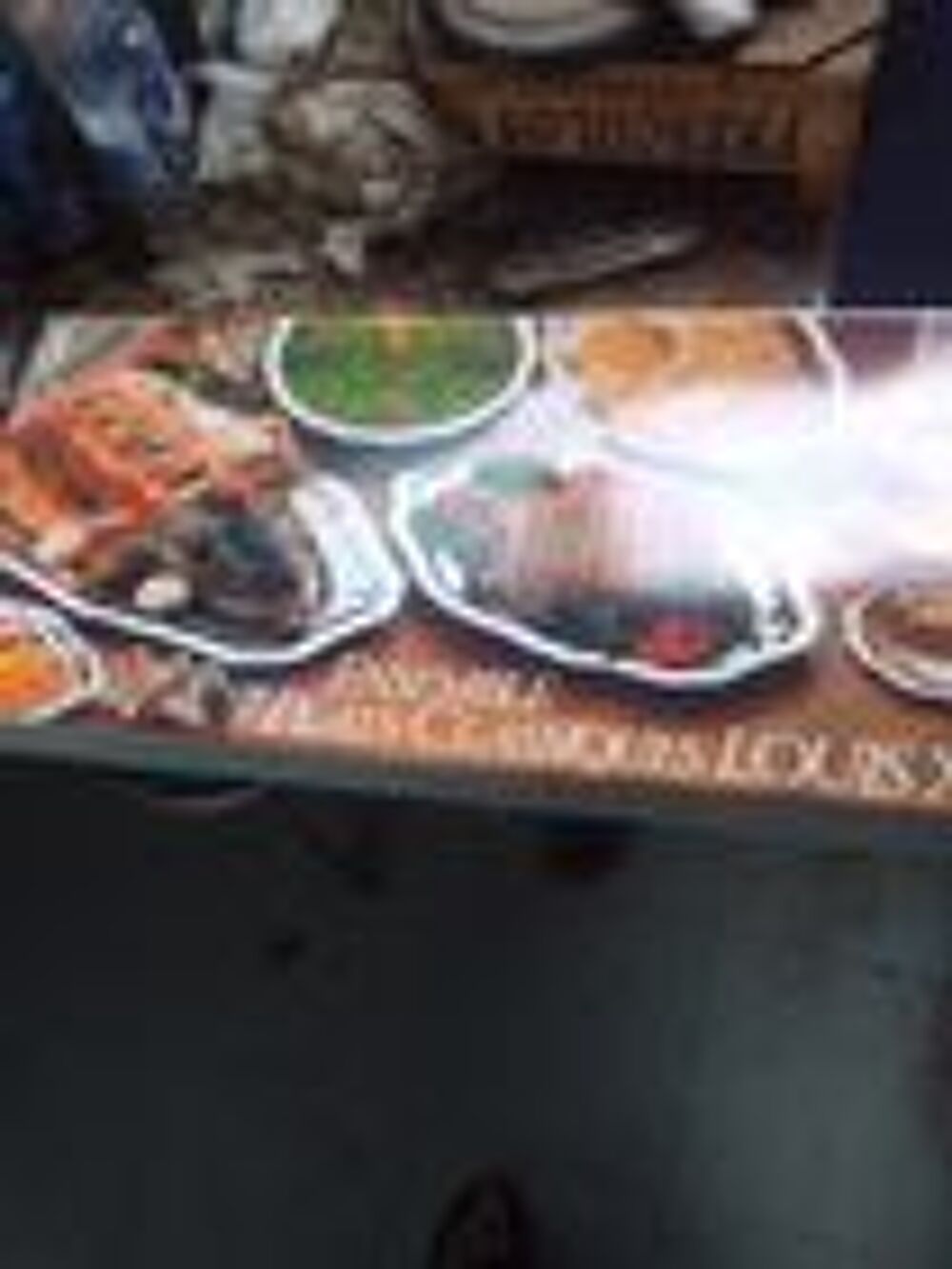 propose plats,plateaux orientaux,coupes et coupelles Cuisine