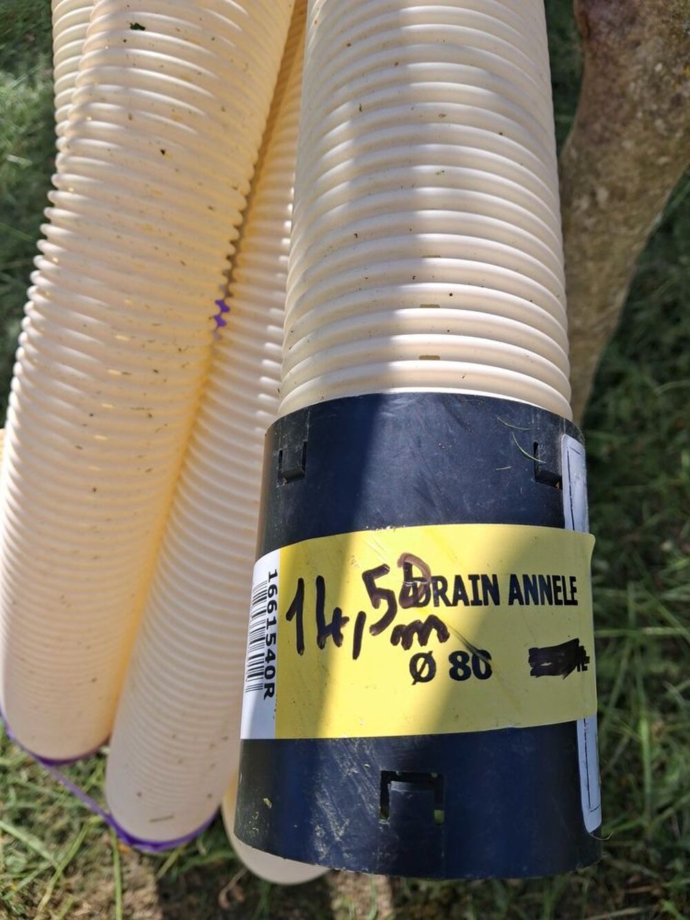 tuyau drainage. Jardin