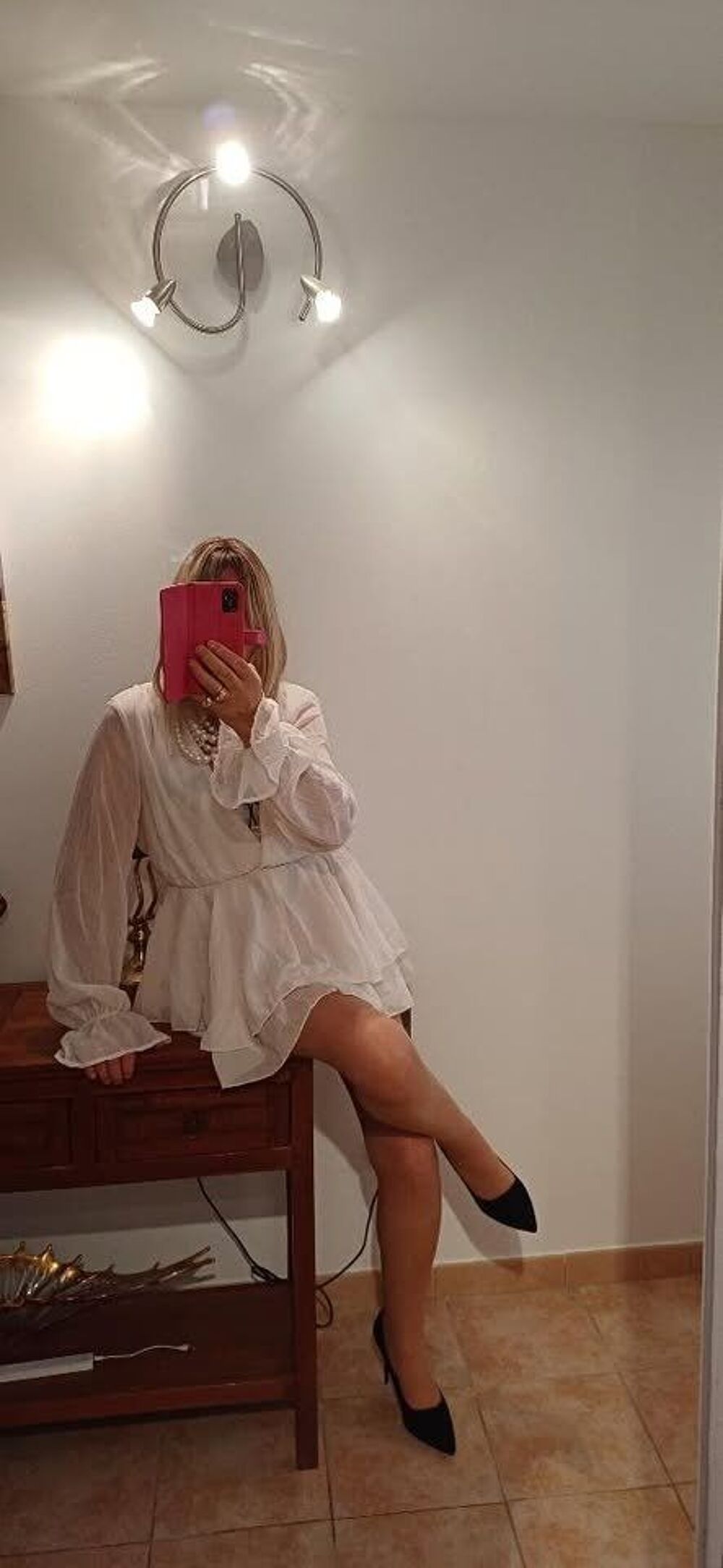 robe tulle semi transparent ecru neuve 1600 / 1124 
Vêtements