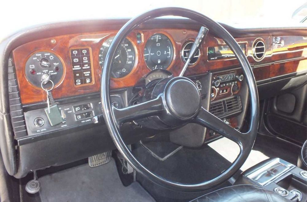 Silver Spirit 1982 occasion 34800 N&eacute;bian