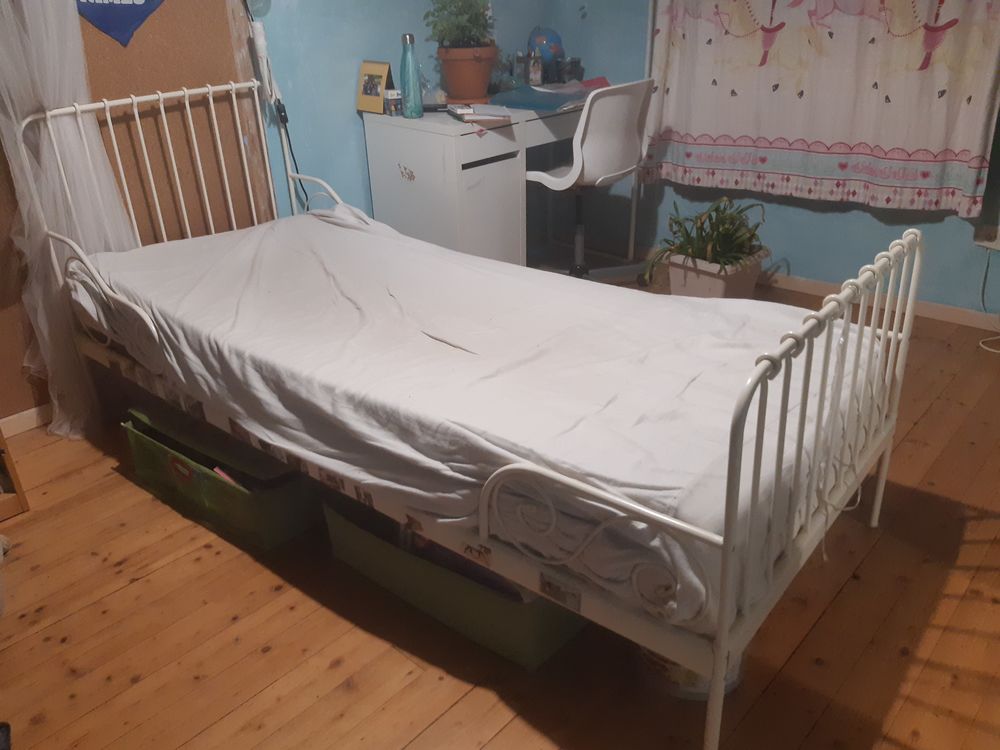 LIT FILLE IKEA, une personne Meubles