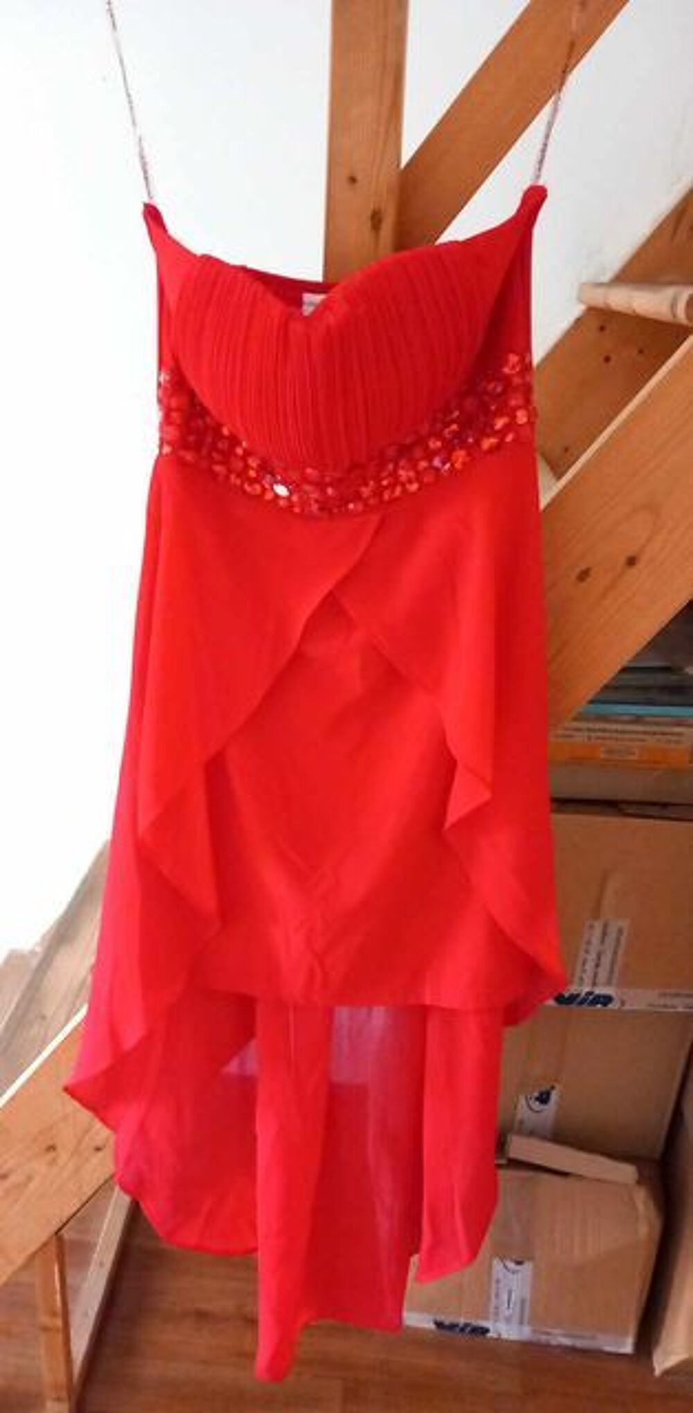 Robe bustier courte rouge Vtements