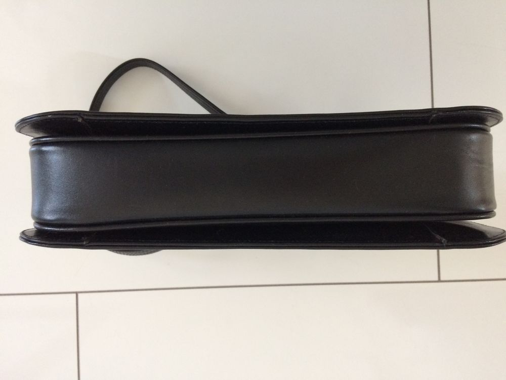 Sac &agrave; main vintage "ALMADA" noir Maroquinerie