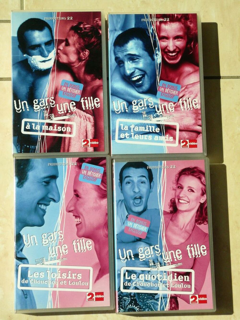 Lot de 4 VHS " Un gars une fille " Photos/Video/TV
