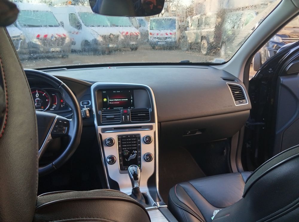 XC60 D3 150 ch Ocean Race Edition Geartronic A 2016 occasion 78210 Saint-Cyr-l'&Eacute;cole
