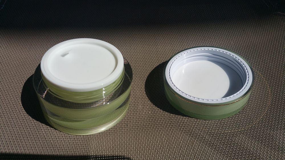 Pots cosm&eacute;tiques vides neufs Dcoration
