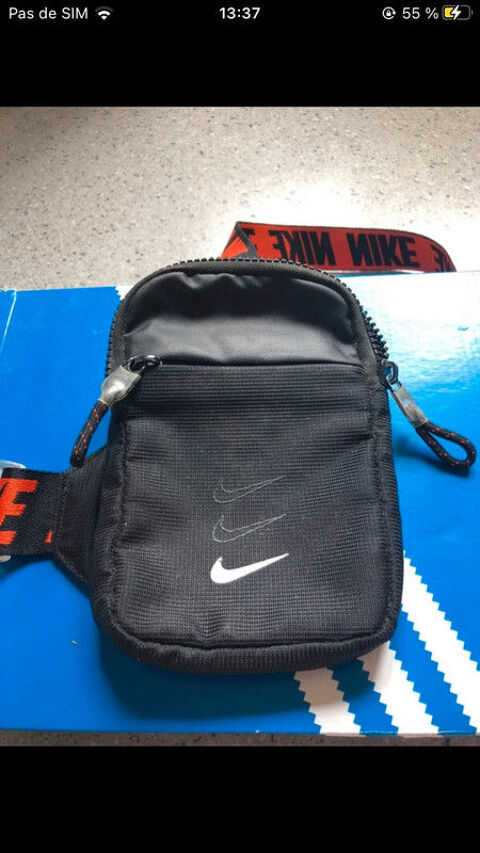 Sacoche Nike noire 10 Ch�teauroux (36)