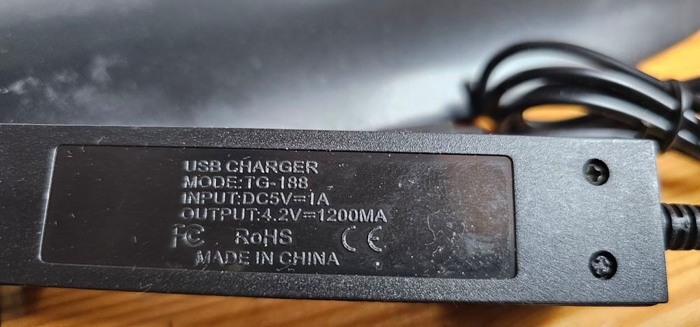chargeur pile Bricolage