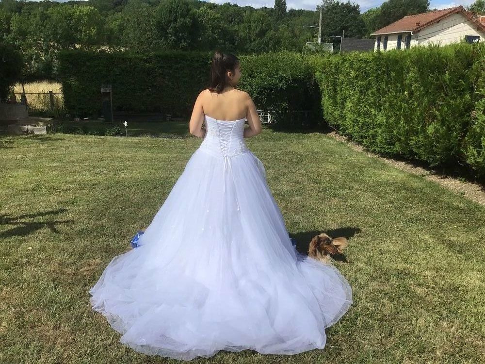 robe de mari&eacute; neuve Vêtements