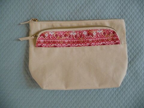 Trousse Pochette Double ivoire motifs rouge NEUVE 6 Celles-sur-Belle (79)