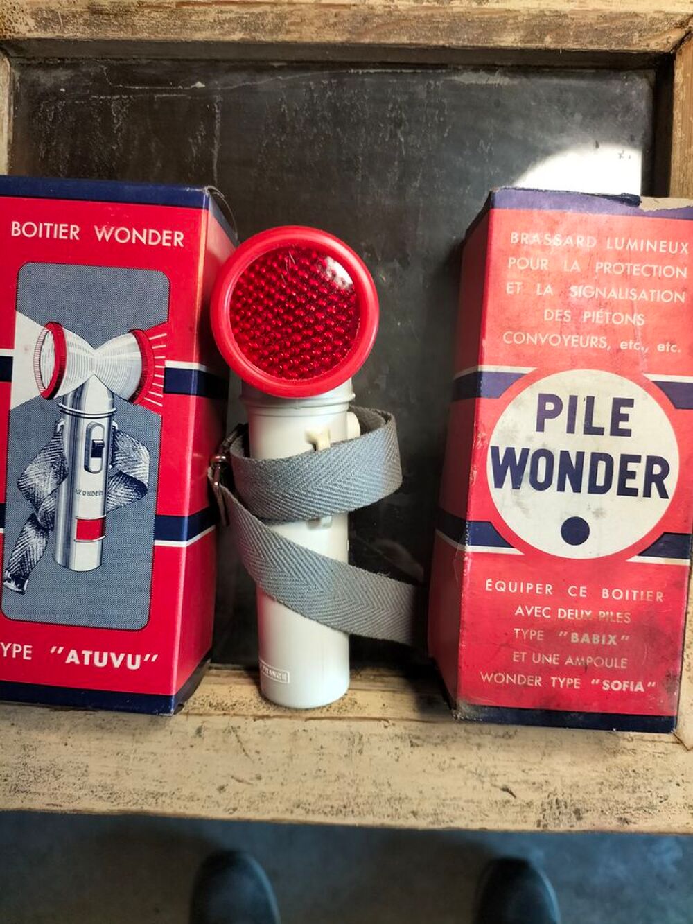 Ancienne lampe wonder brassard vintage 