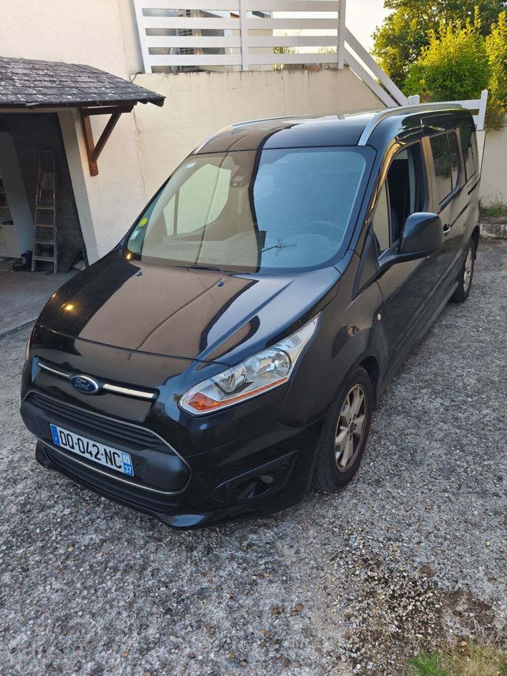 Tourneo VP Grand Tourneo Connect 1.6 TDCi 115 Titanium 2015 occasion 37250 Veign&eacute;