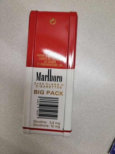 bo�te+collector+marlboro+red+m�ta 8 Avignon (84)