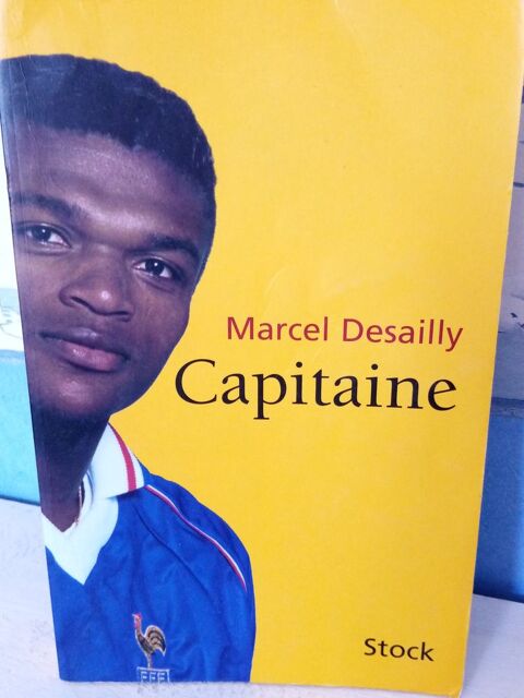 divers livres à 5 euros le livre 15 Évron (53)