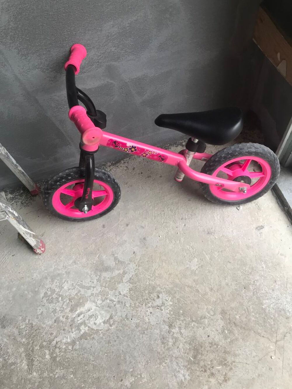 Draisienne rose Vélos