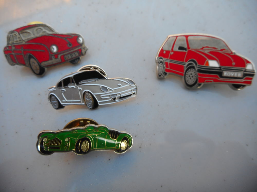 LOT DE 4 PIN'S DE VOITURES AUTO 