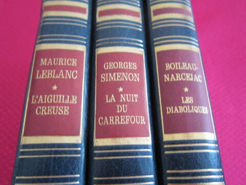 Collection de trois (3) livres bleue marine 12 Brignais (69)