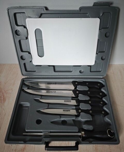 Malette couteaux, fusil et planche ? NEUFS 5 Metz (57)