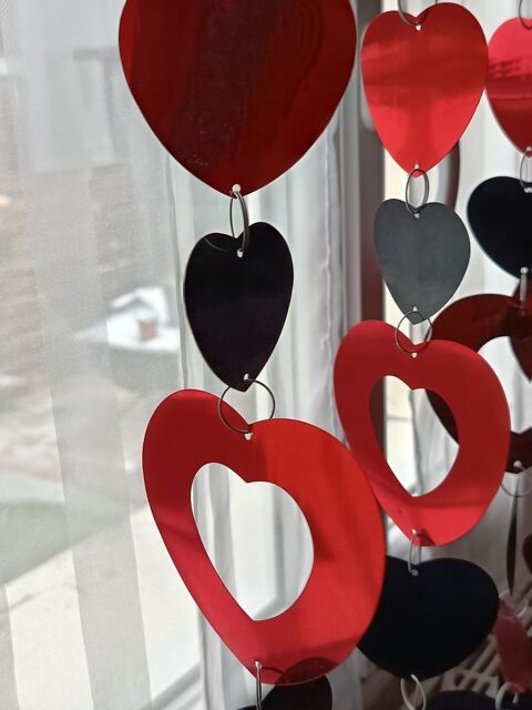 D�coration principalement rouge 
Cadres
vase 5
Tableaux 20�
5 Saint-Mars-la-Jaille (44)