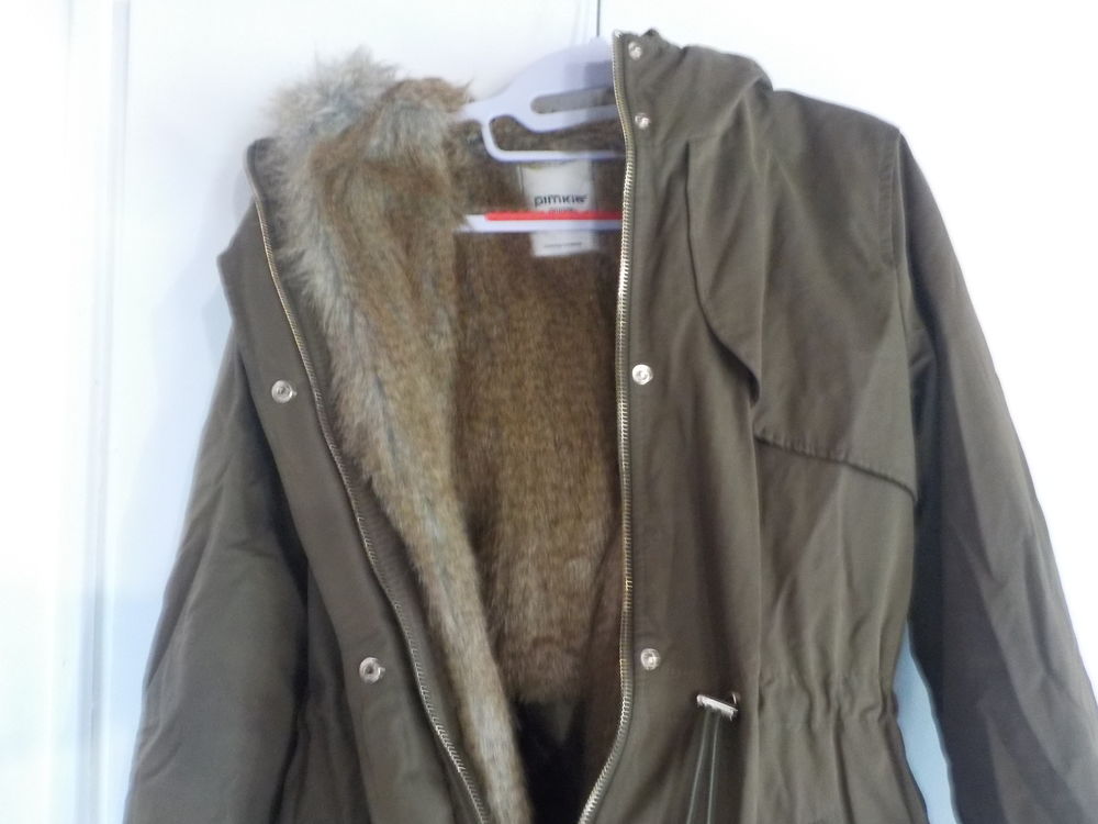 PARKA MARRON A CAPUCHE PIMKIE TAILLE 38 Vêtements