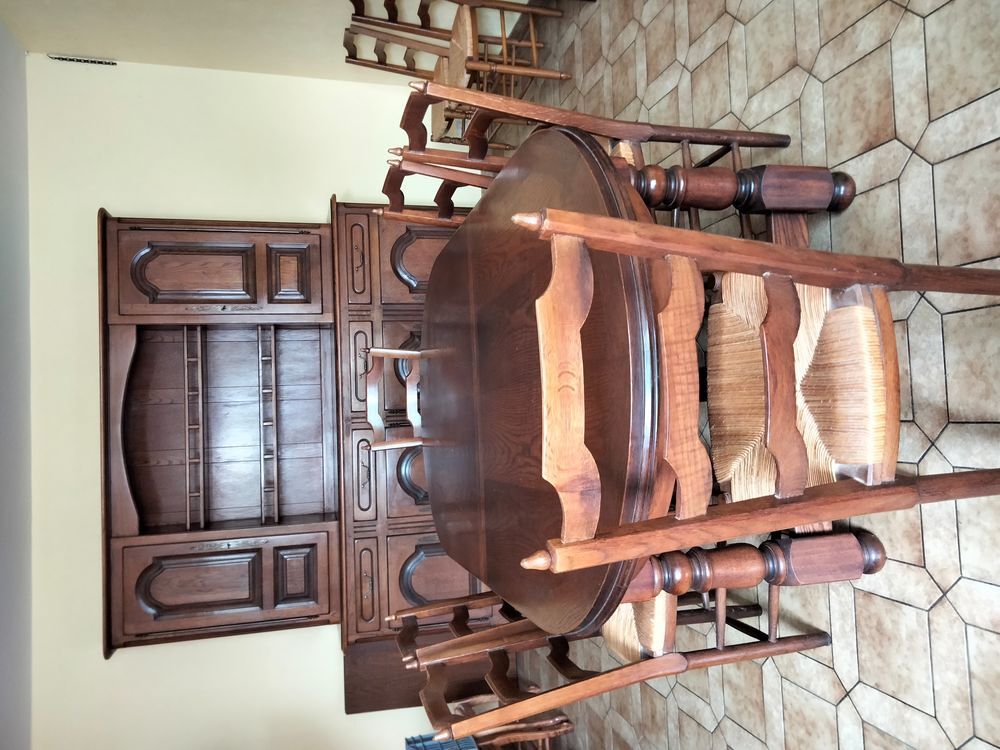 Salle &agrave; manger en ch&ecirc;ne Meubles