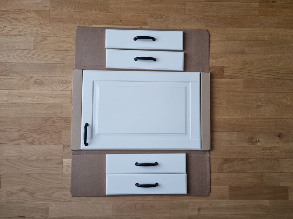 Portes et Fa&ccedil;ades de cuisine blanc cass&eacute; IKEA Bodbyn Meubles