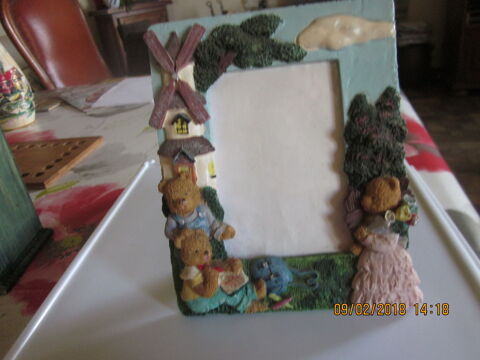 cadre photo avec des motifs animaux (ours)
1 Soucelles (49)