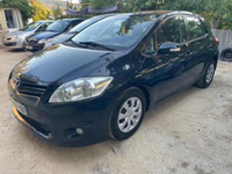 Auris 90 D-4D FAP 110 g/km Active 2011 occasion 13600 La Ciotat