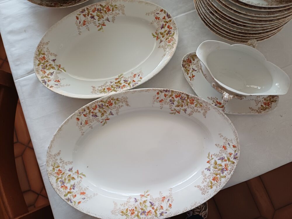 service vaisselle porcelaine ancienne fin XIX eme Cuisine