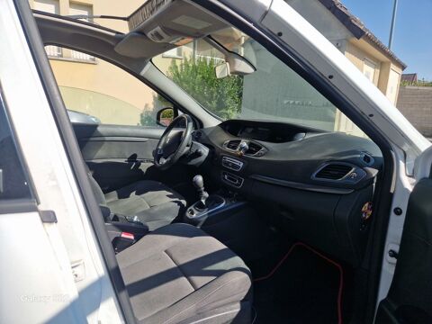 Renault Scénic III Scenic III dCi 130 FAP Bose Euro 5 2011 occasion Troyes 10000